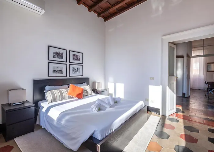 Spanish Steps Charming Apartment *