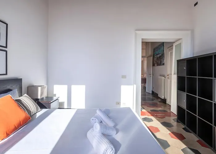 Spanish Steps Charming Apartment